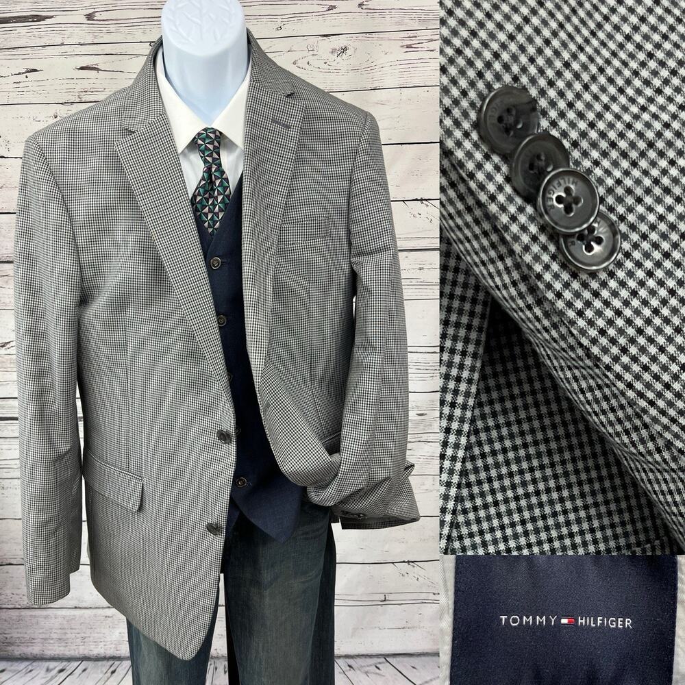 Tommy Hilfiger 2 Button Blazer Men’s 44L Jacket Sport Coat Blue Check Polyester